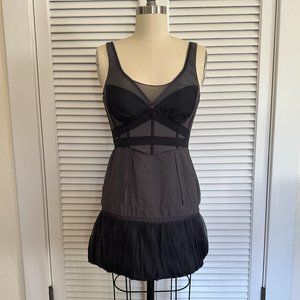 BCBG RUNWAY GREY/BLACK SLEEVELESS MINI DRESS. CORSET LIKE BODICE. SIZE 2.